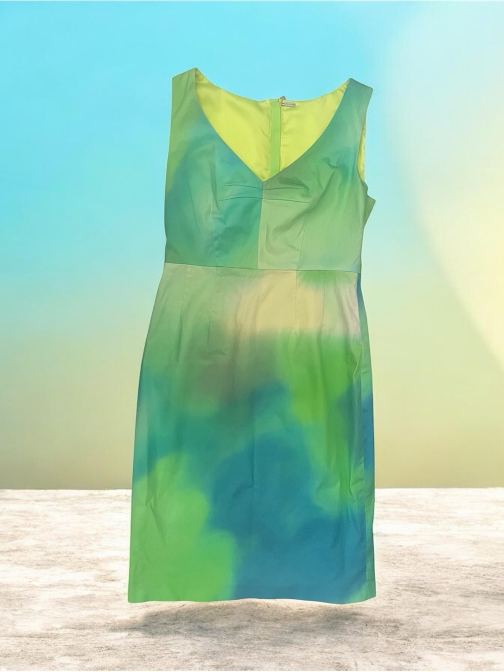 Elle Tahari sleeveless lined v neck tie dye dress